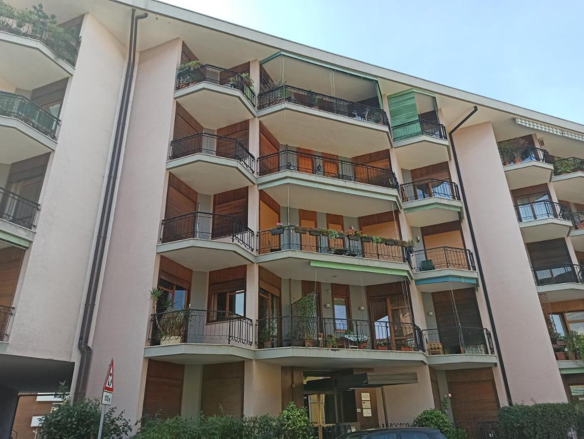 Blue Wave Apartment [Arona - Lago Maggiore] Esterno foto